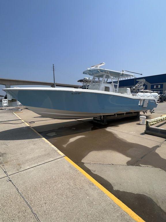 2021 Invincible 36' open fisherman