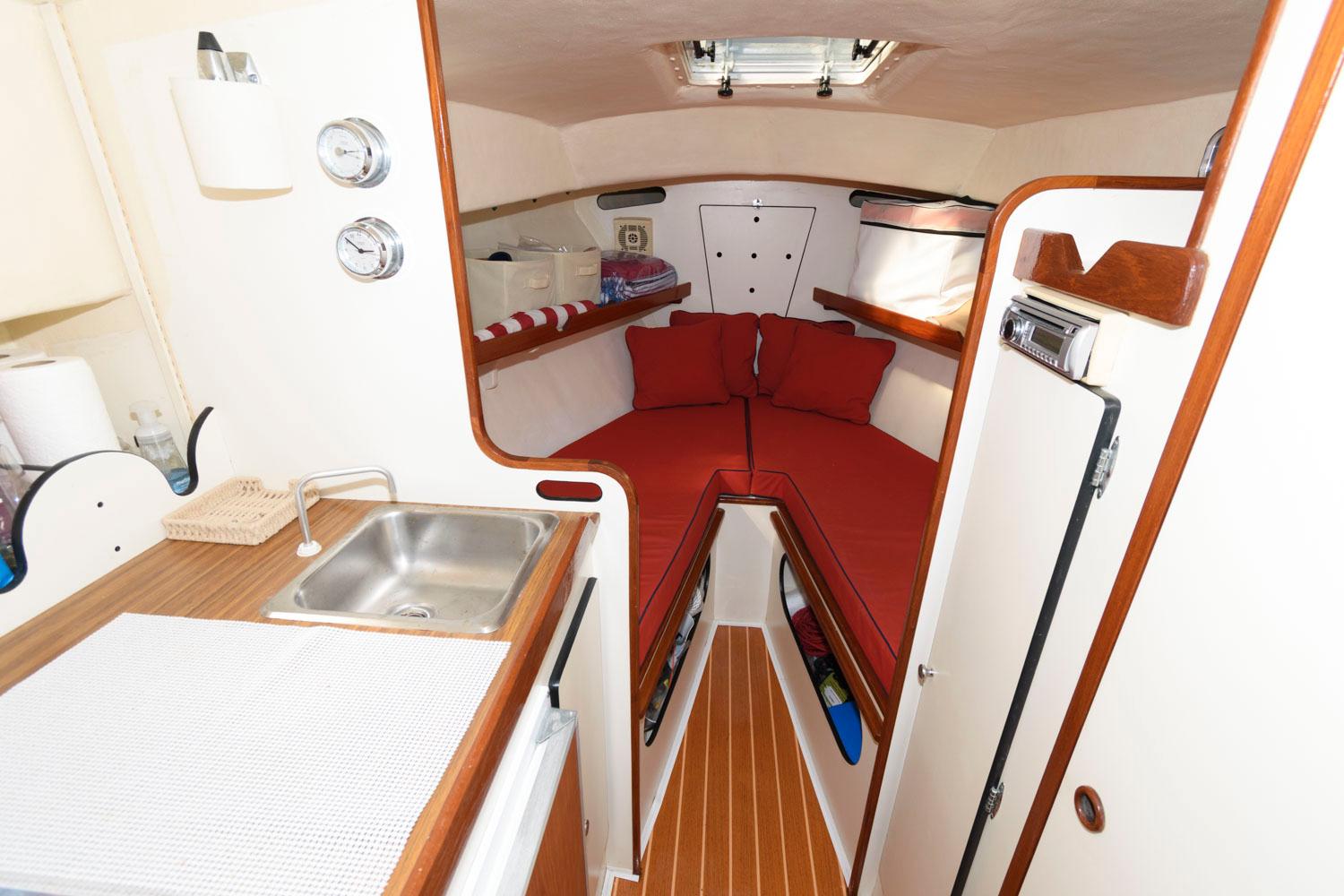 M 7328 RD Knot 10 Yacht Sales