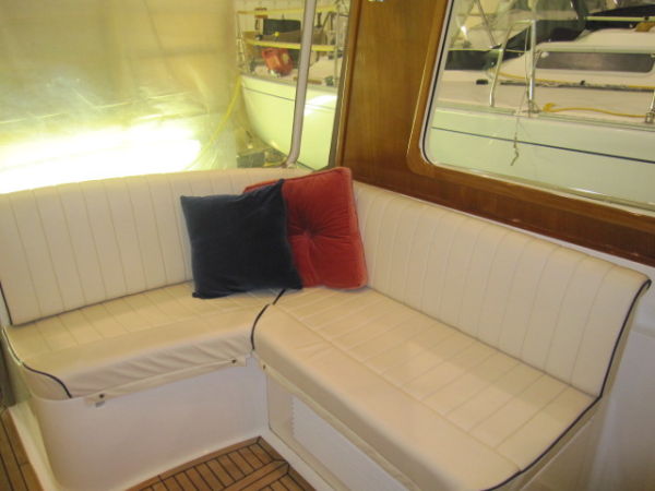 Port L settee