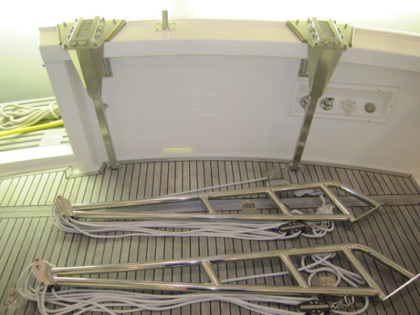 Removable davit