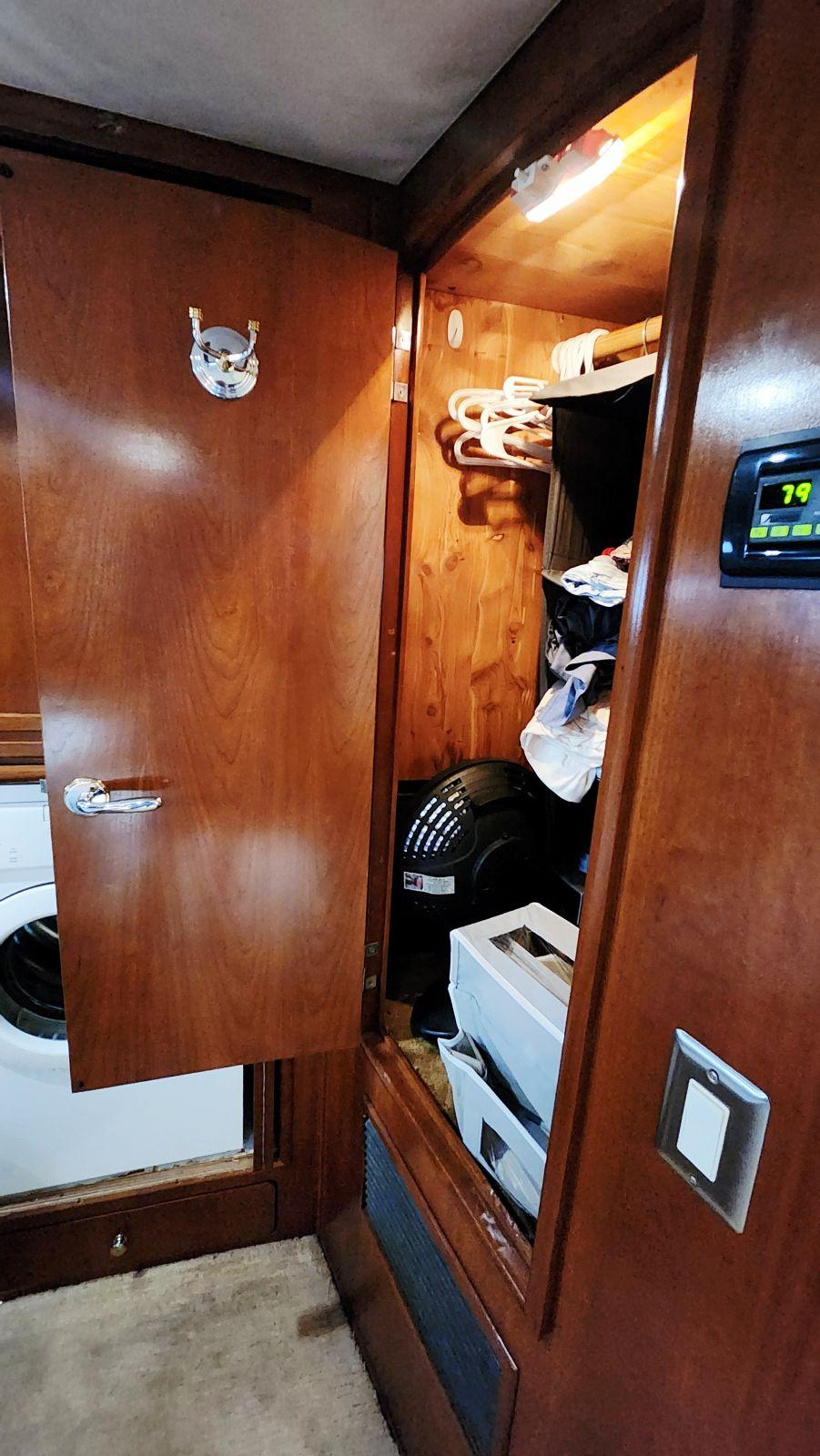 1999-carver-530-voyager-pilothouse-power-9814885-979489523-0-250520252140-36