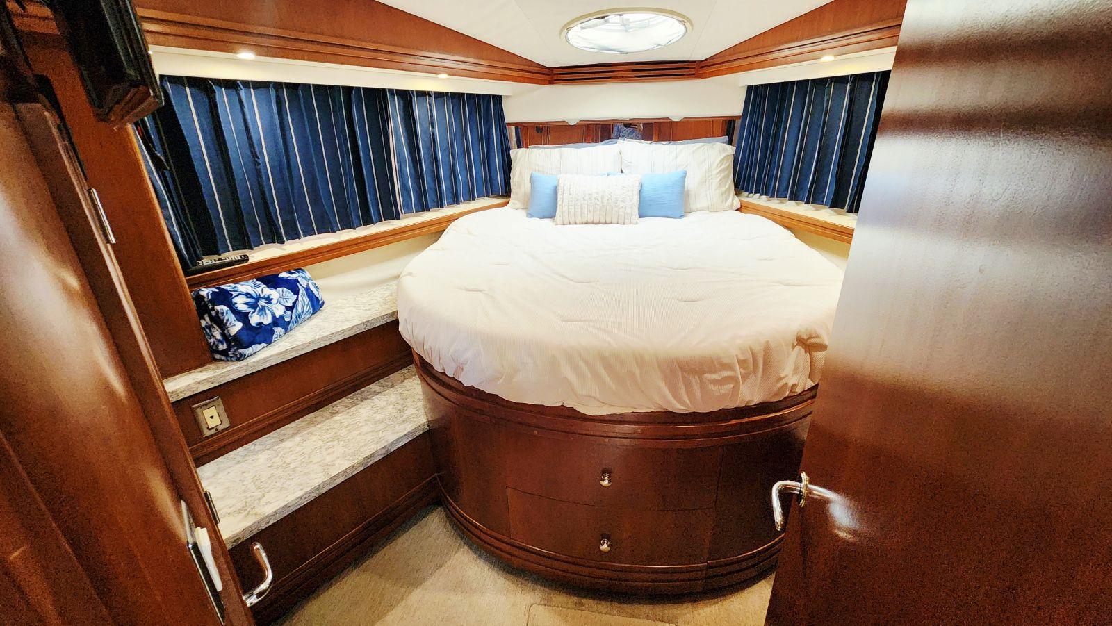 1999-carver-530-voyager-pilothouse-power-9814885-979489530-0-250520252140-43