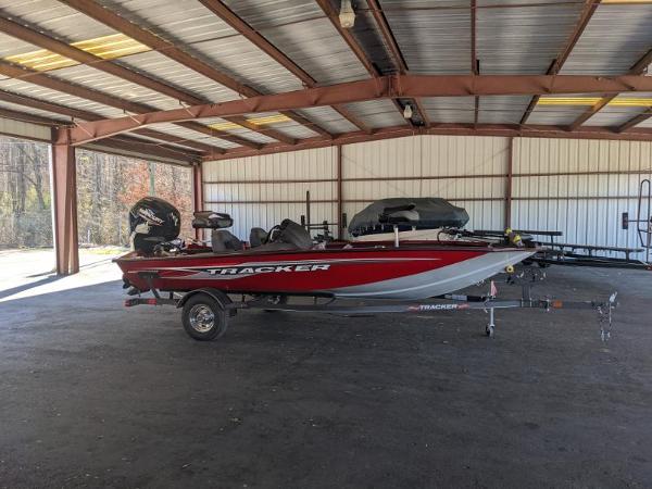 2022 Tracker Boats boat for sale, model of the boat is Pro Team 175 TXW & Image # 1 of 44