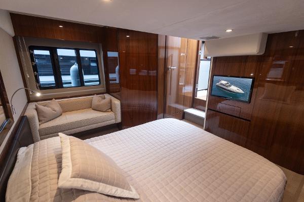 Princess Motor Yacht Sales - Used Princess Yachts V52