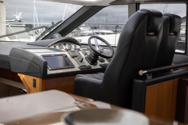 Princess Motor Yacht Sales - Used Princess Yachts V52