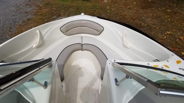 2003 Sea Ray boat for sale, model of the boat is 17' BR & Image # 8 of 16