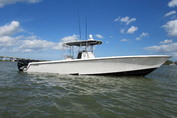 39' Contender, Listing Number 100913971, - Photo No. 1