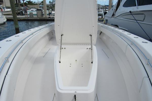 39' Contender, Listing Number 100913971, - Photo No. 12