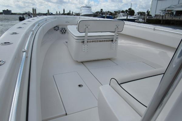 39' Contender, Listing Number 100913971, - Photo No. 13