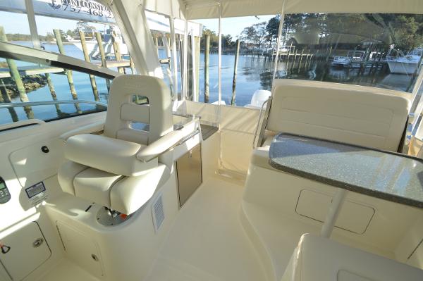 34' Boston Whaler, Listing Number 100894154, Image No. 8