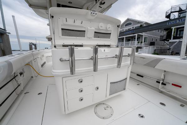 32' Boston Whaler, Listing Number 100915559, Image No. 6