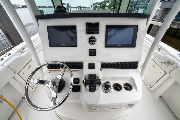32' Boston Whaler, Listing Number 100915559, - Photo No. 8