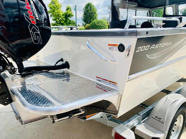 2021 Spartan boat for sale, model of the boat is 200 Astoria & Image # 4 of 36