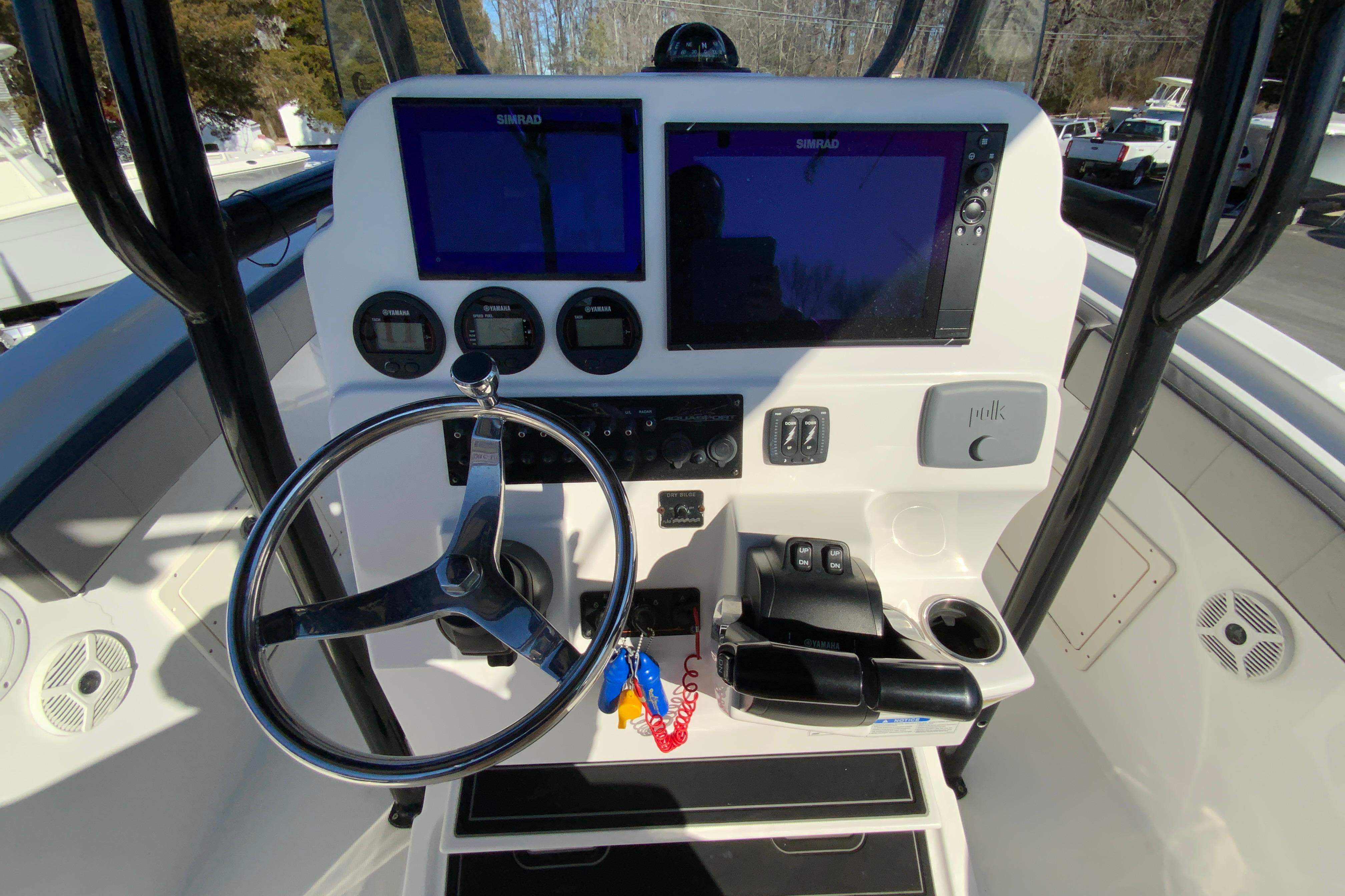 2020 Aquasport 2500 Center Console-12