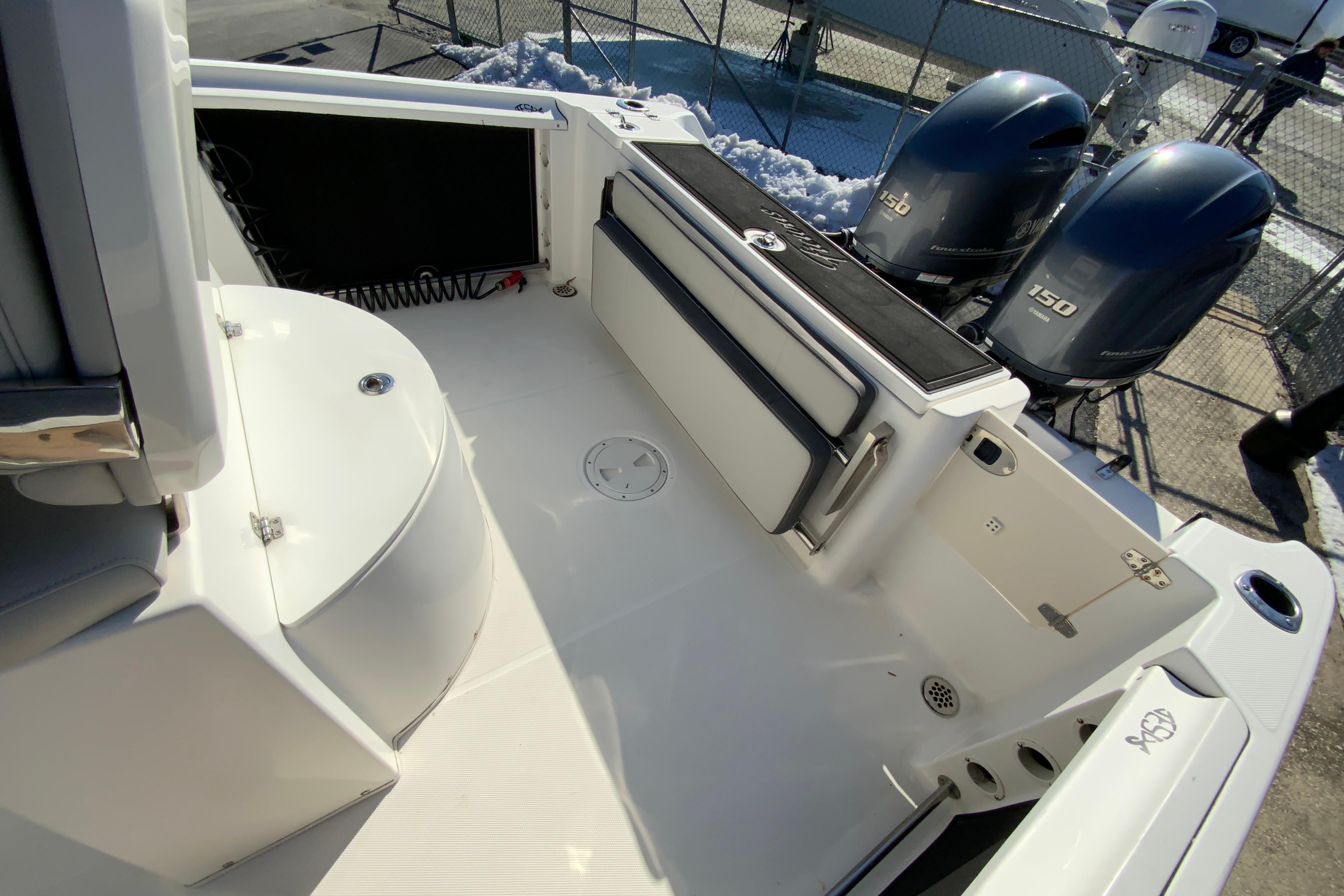 2020 Aquasport 2500 Center Console-15