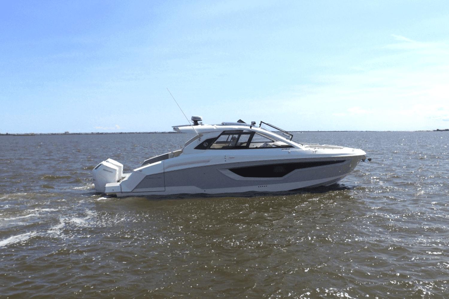 2024-cruisers-yachts-42-gls-outboard-power-8964941-976027069-0-010420251046-0