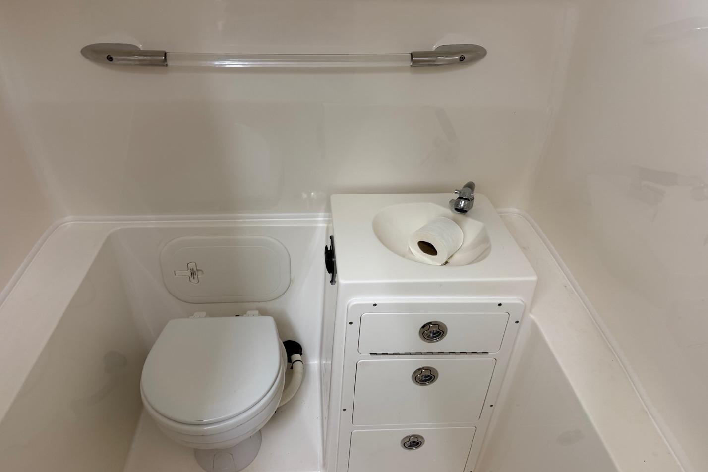 M 10521 JP Knot 10 Yacht Sales M 10521 JP Knot 10 Yacht Sales