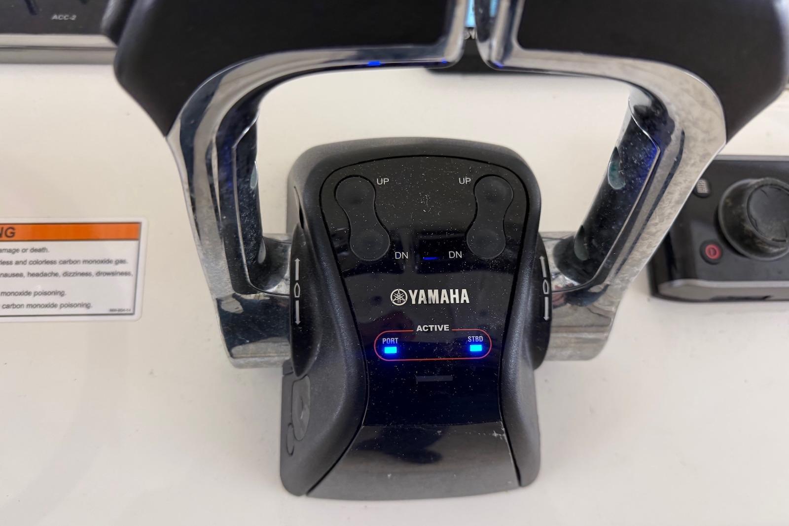 M 10521 JP Knot 10 Yacht Sales M 10521 JP Knot 10 Yacht Sales