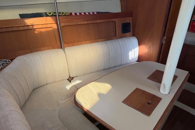 M 10526 JP Knot 10 Yacht Sales M 10526 JP Knot 10 Yacht Sales