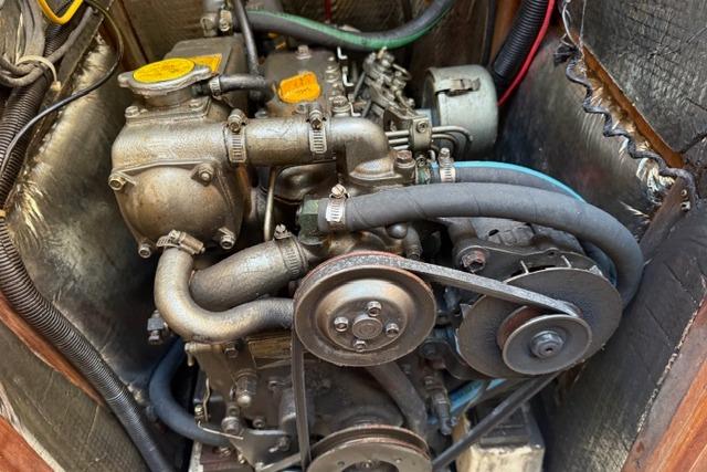 M 10526 JP Knot 10 Yacht Sales M 10526 JP Knot 10 Yacht Sales