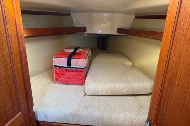 M 10526 JP Knot 10 Yacht Sales M 10526 JP Knot 10 Yacht Sales