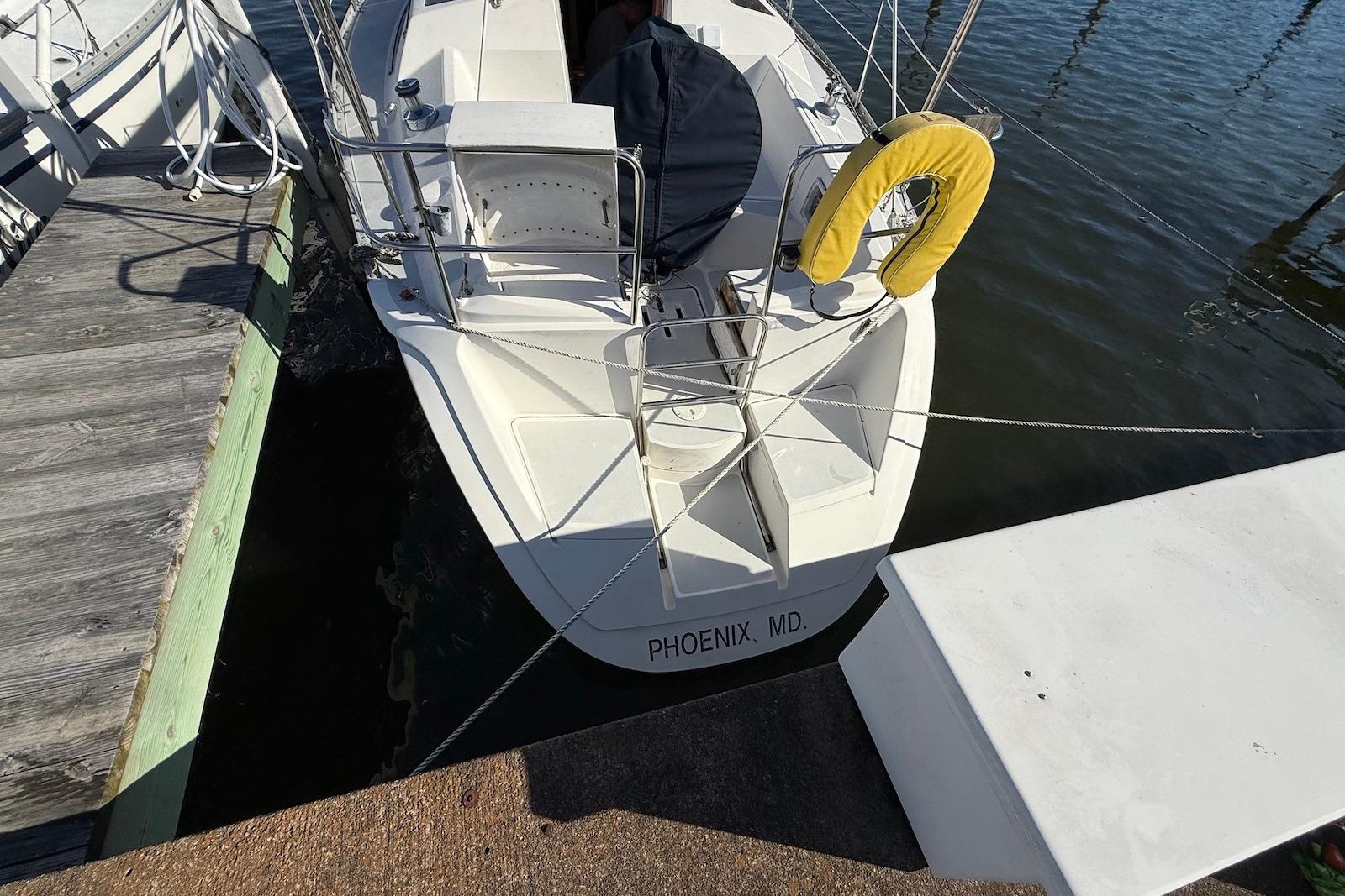 M 10526 JP Knot 10 Yacht Sales M 10526 JP Knot 10 Yacht Sales