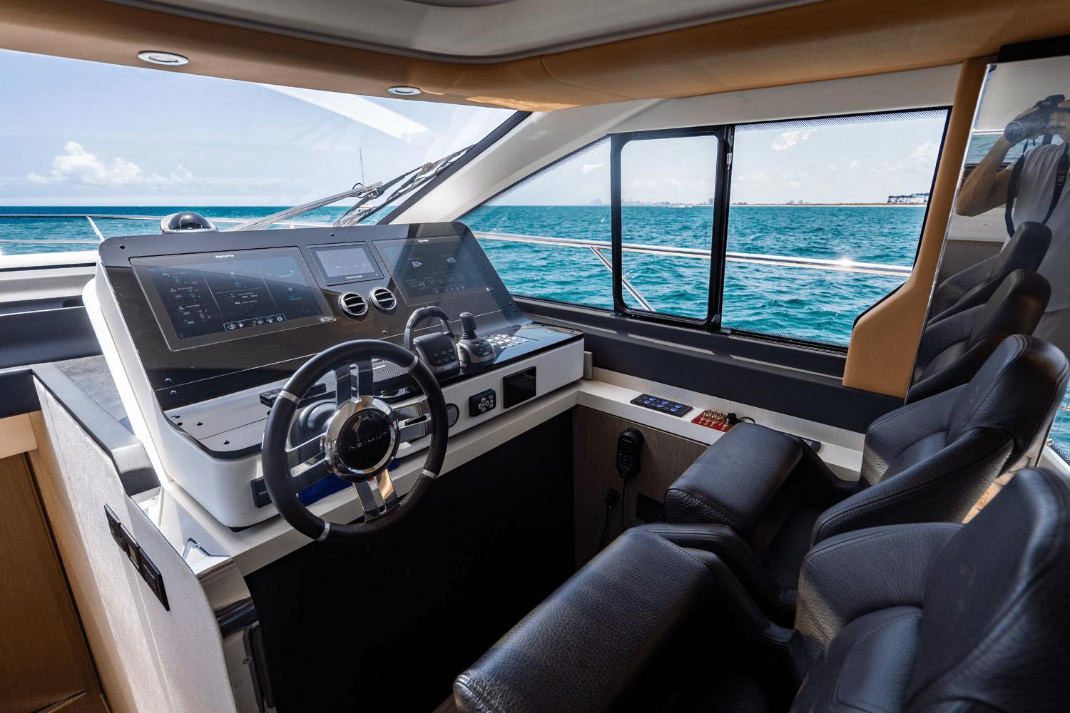 Azimut-60 fly 2024-DOLCE VITA FL-US-9824905 | Thumbnail