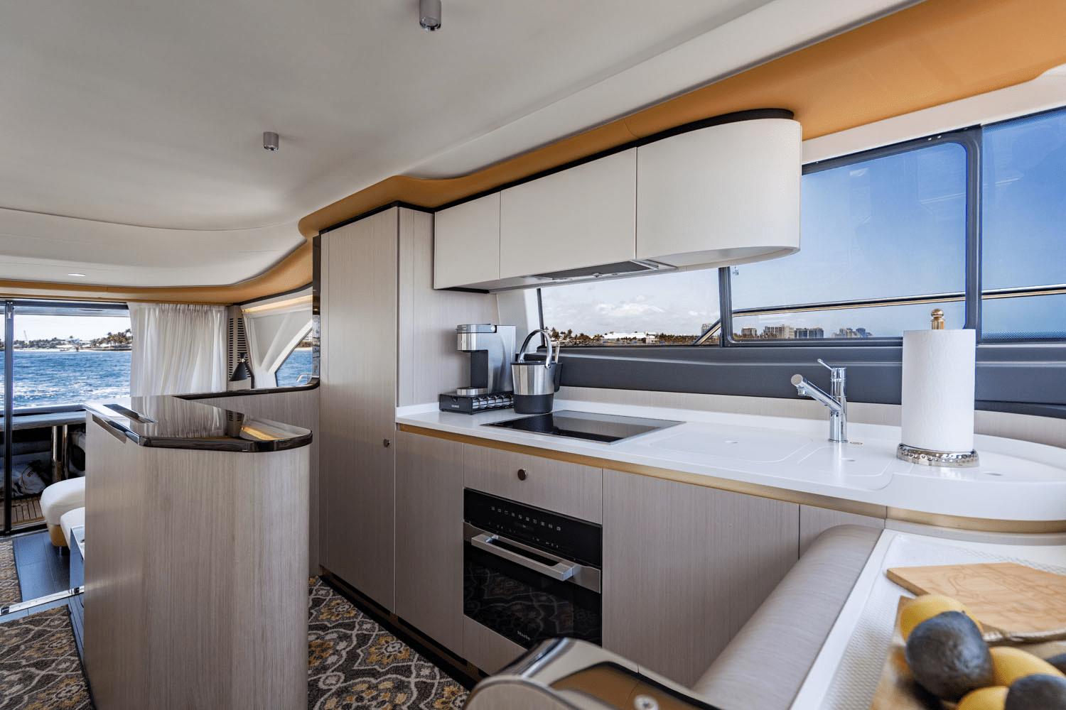 Azimut-60 fly 2024-DOLCE VITA FL-US-9824905 | Thumbnail