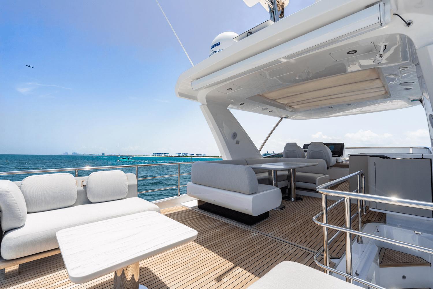 Azimut-60 fly 2024-DOLCE VITA FL-US-9824905 | Thumbnail