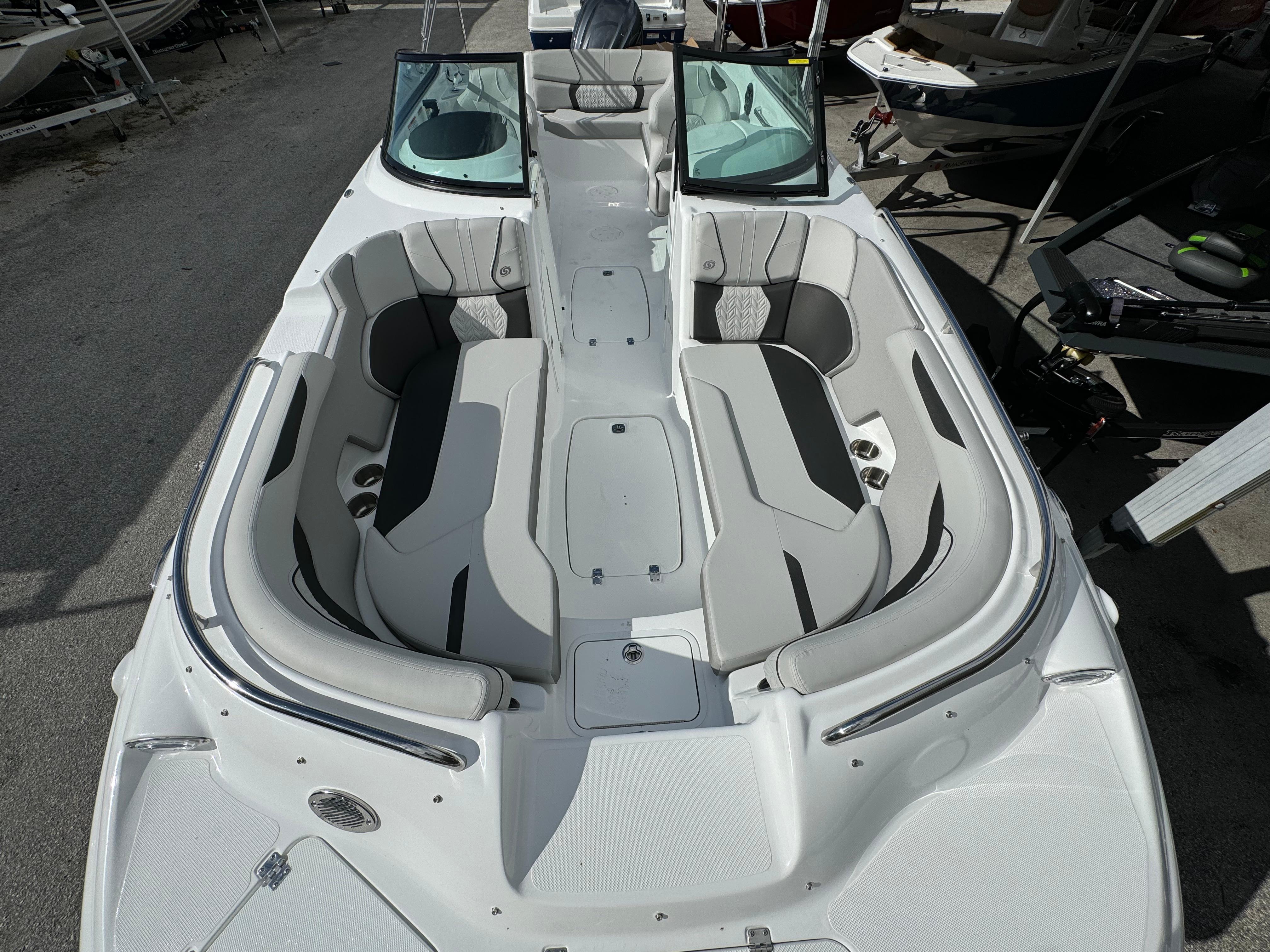 2024 Hurricane SunDeck 2400 OB-12