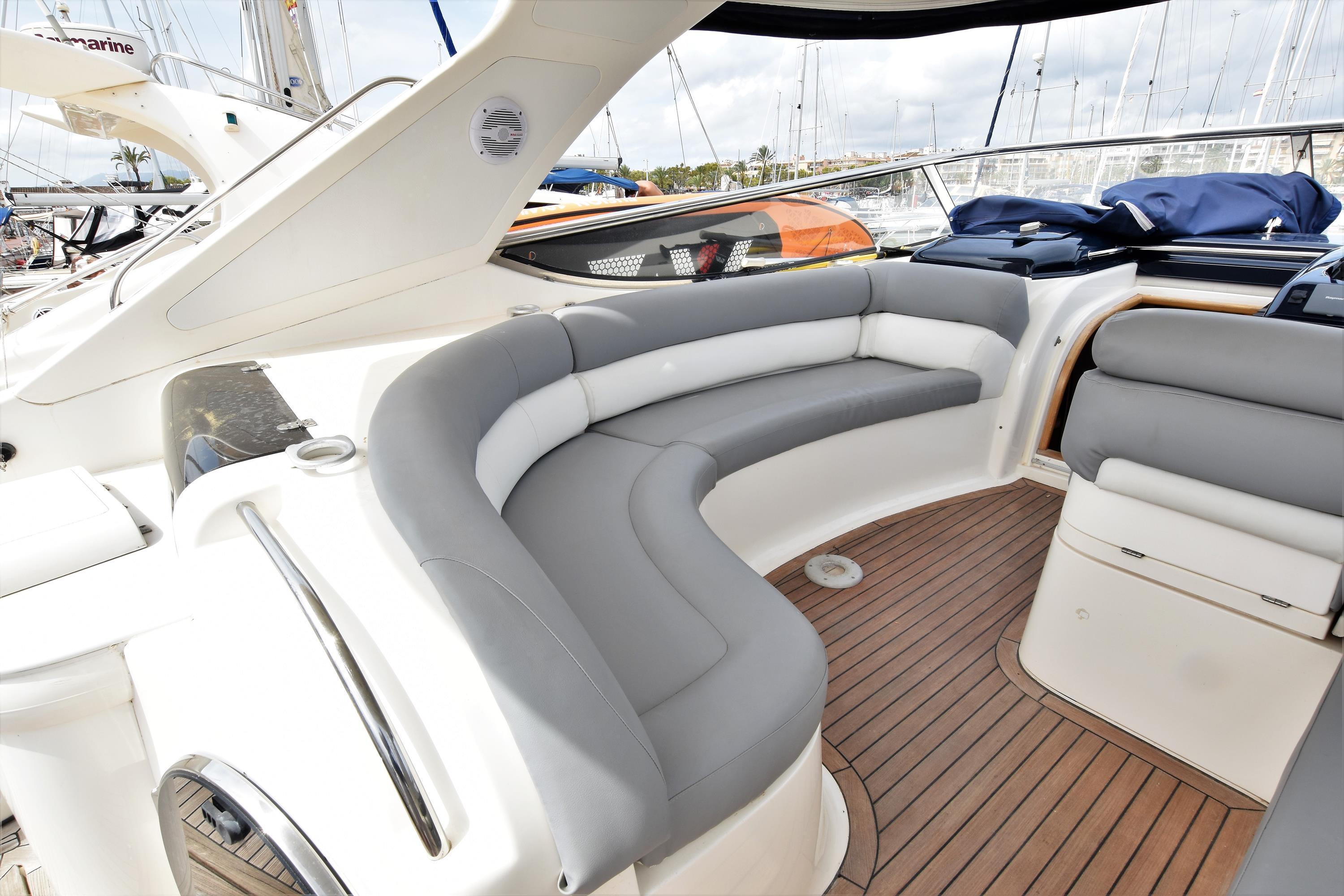 Sealine S41 style=