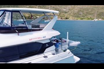 Aquila 44 Yacht video