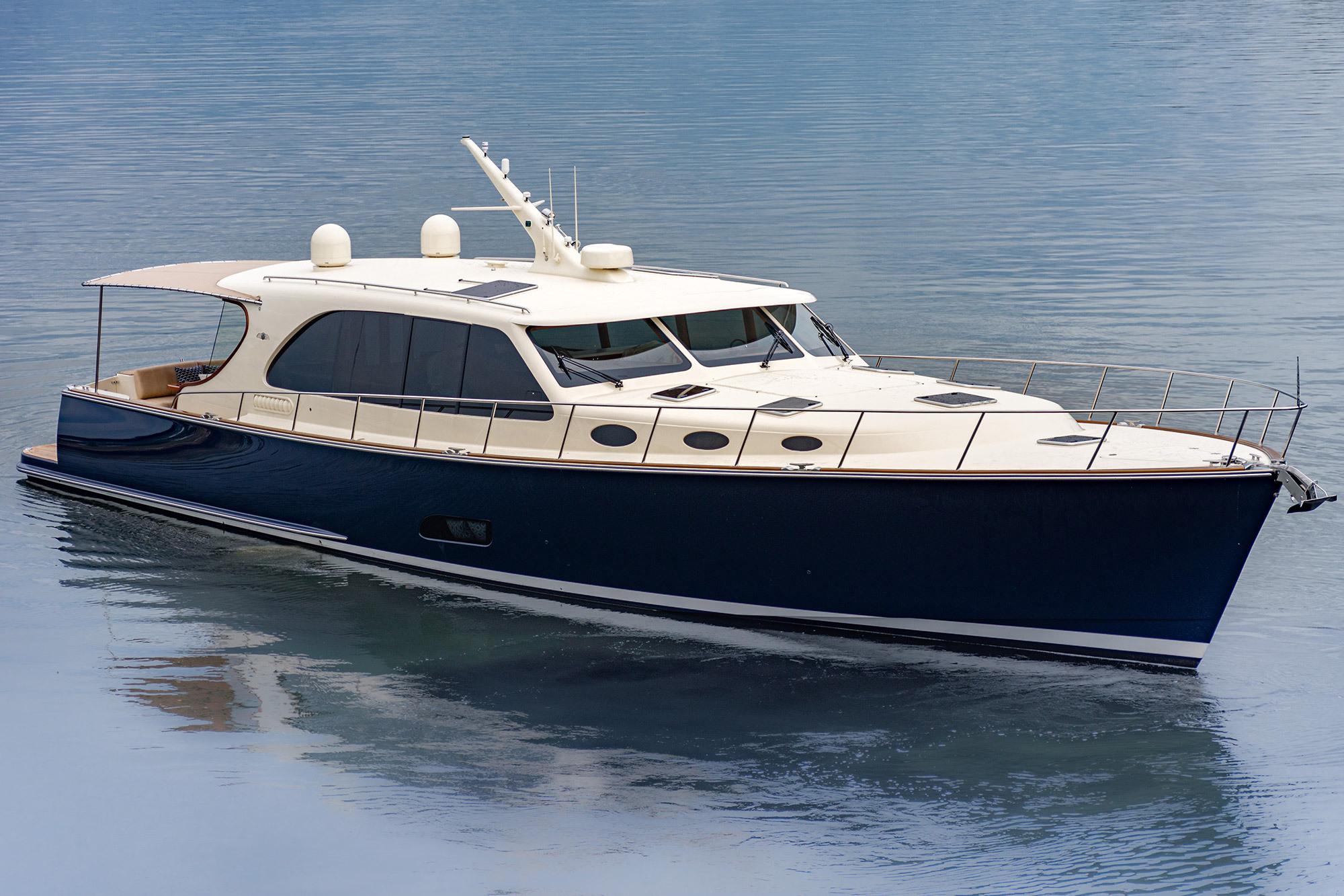 2025 Palm Beach Motor Yachts PB70 Sedan - PBMY