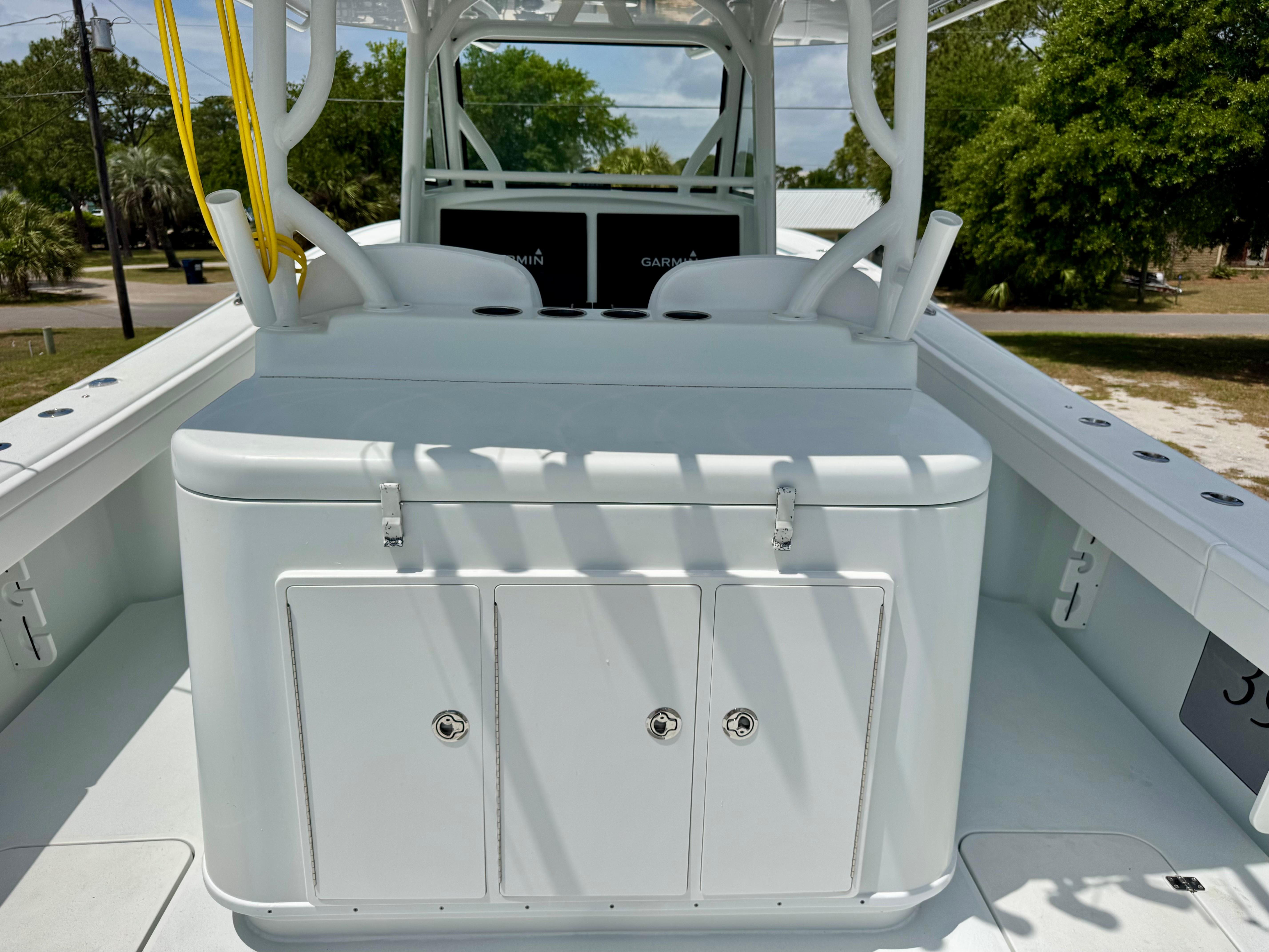 2020-yellowfin-39-offshore-power-9774906-20250428221717292-1_XLARGE