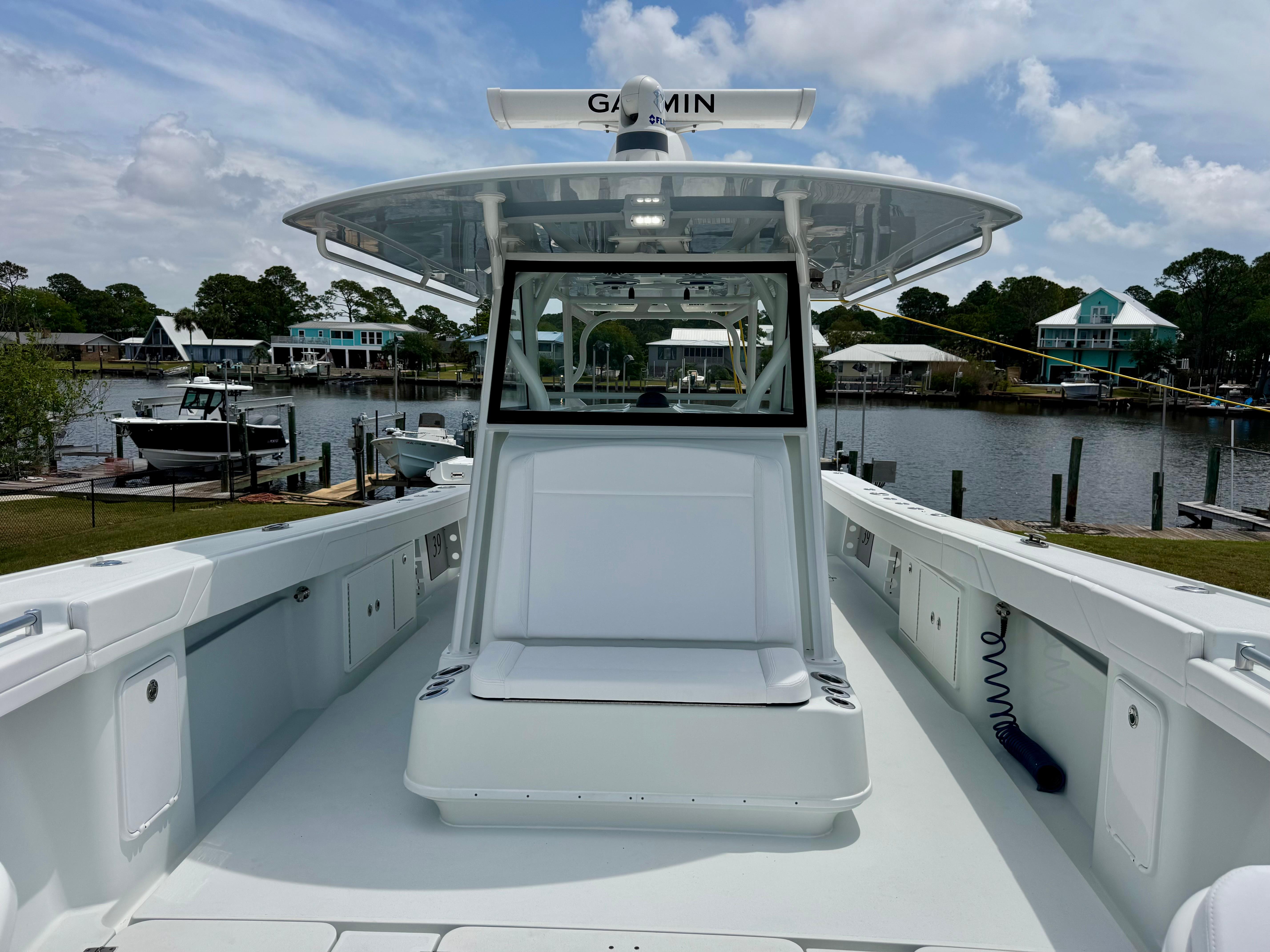 2020-yellowfin-39-offshore-power-9774906-20250428221821576-1_XLARGE