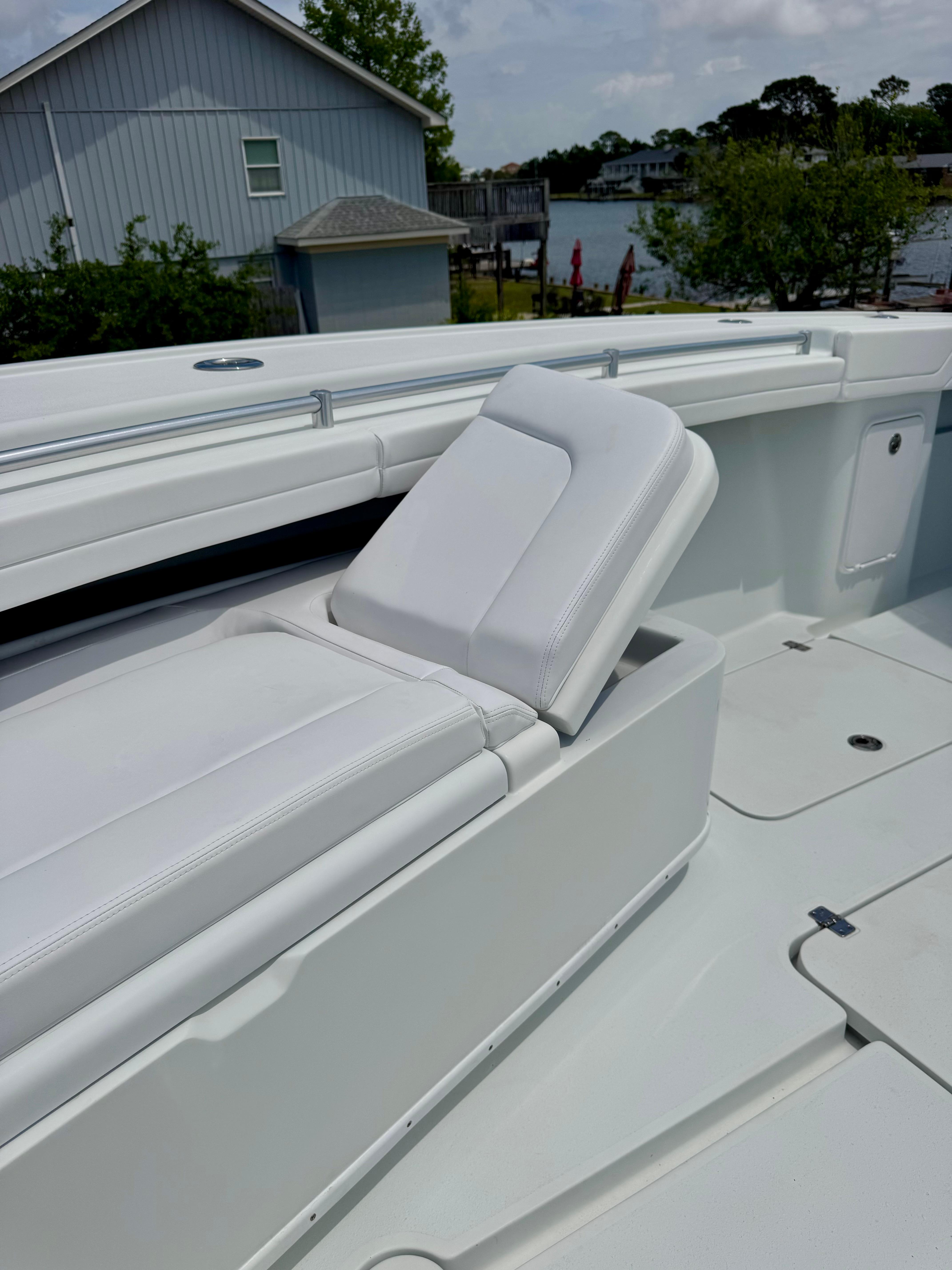 2020-yellowfin-39-offshore-power-9774906-20250428221828403-1_XLARGE