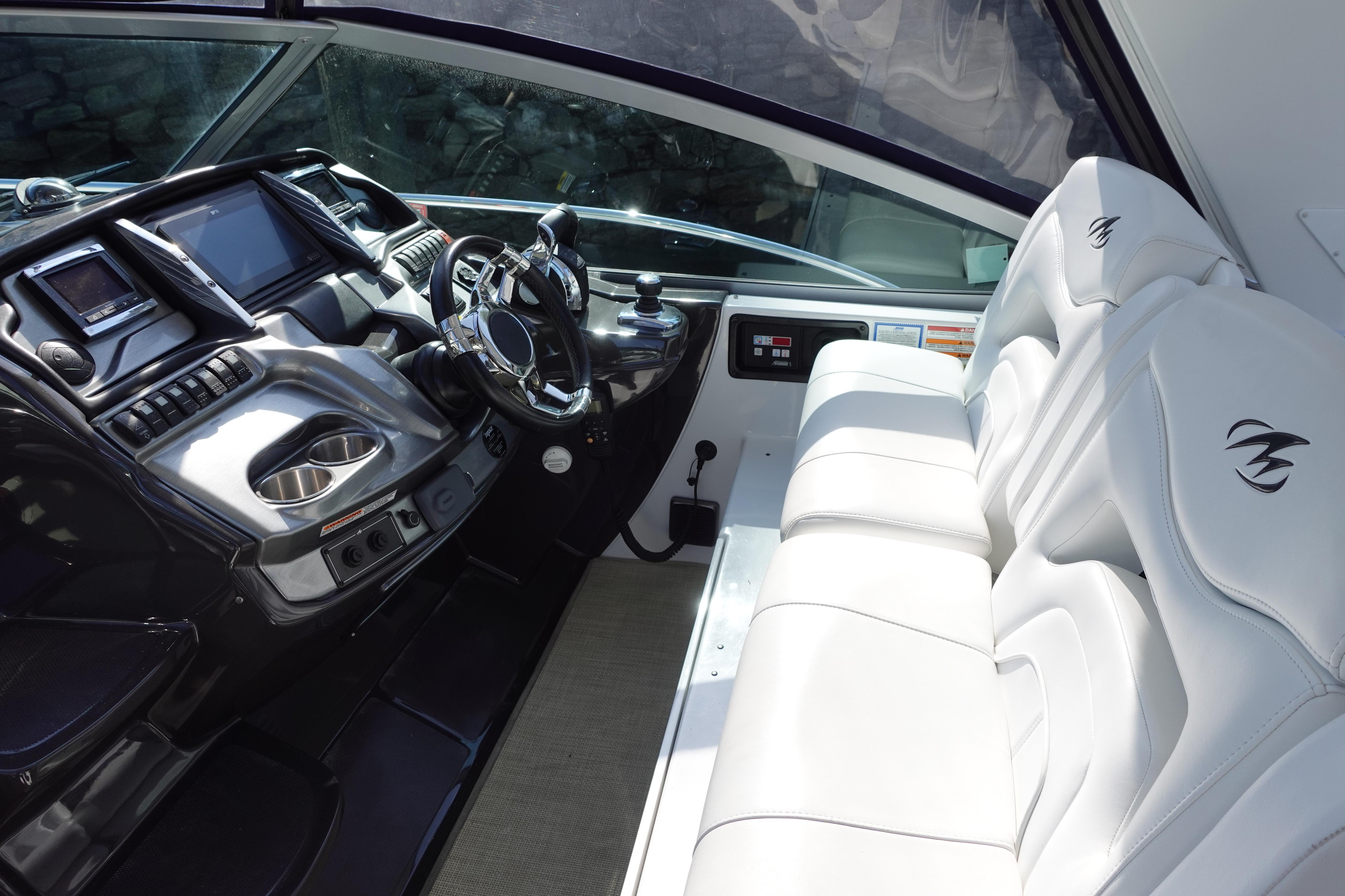 2016-monterey-355-sport-yacht-power-9904961-20250809063331107-2