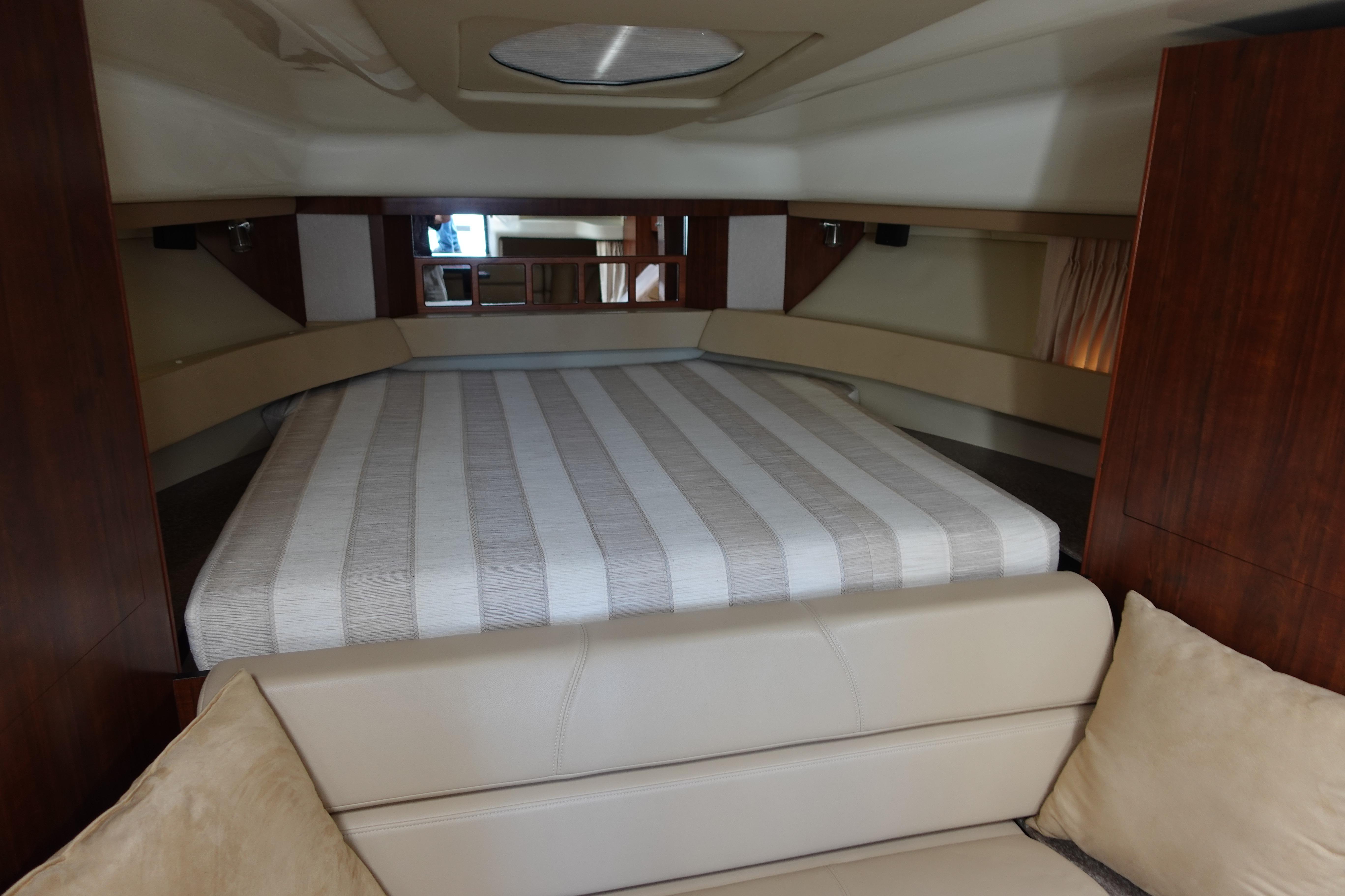 2016-monterey-355-sport-yacht-power-9904961-20250809063649738-1