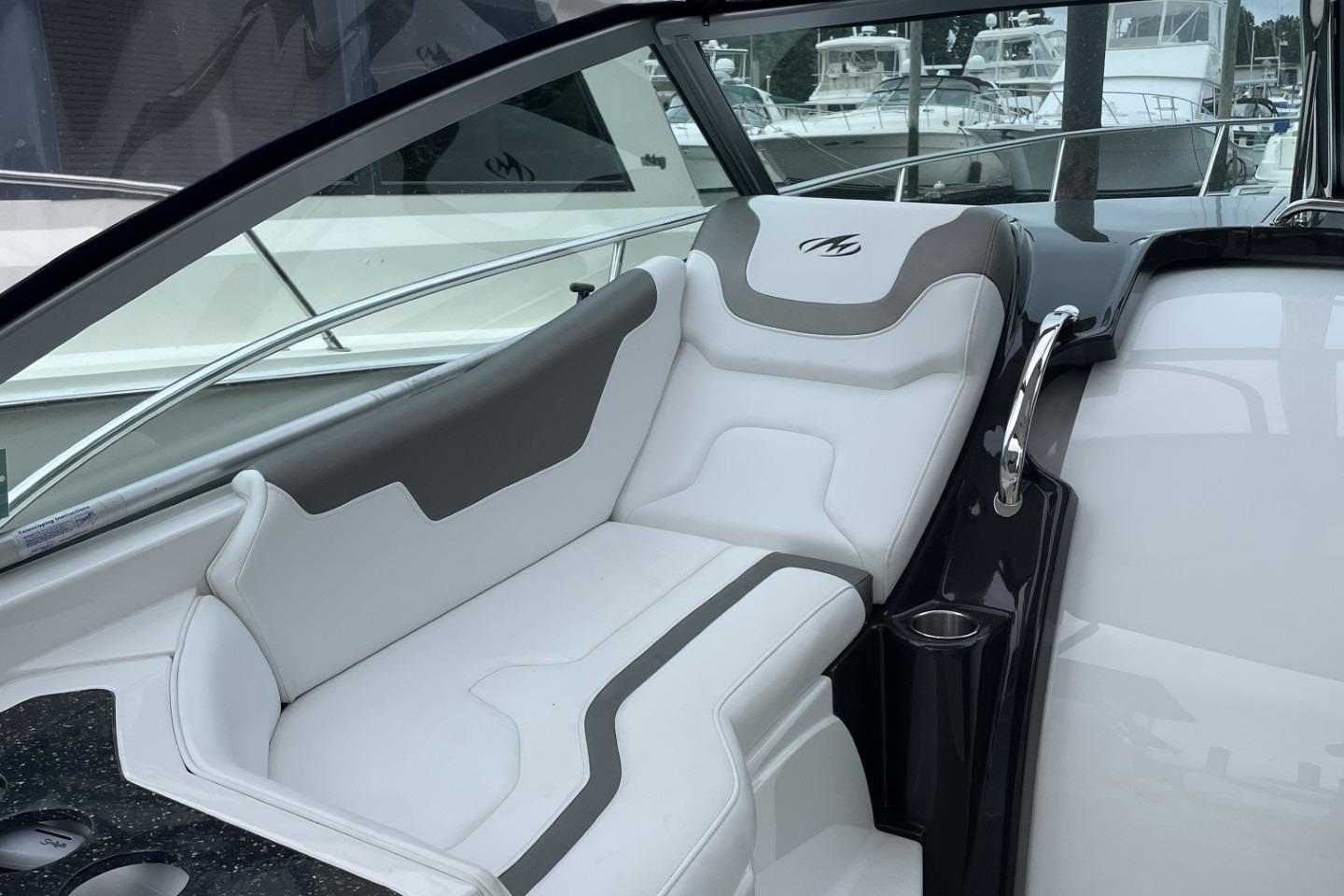 2016-monterey-355-sport-yacht-power-9904961-20250809064317354-1