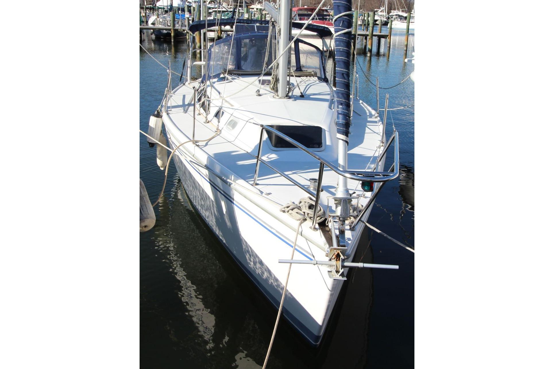 M 10531 CF Knot 10 Yacht Sales M 10531 CF Knot 10 Yacht Sales