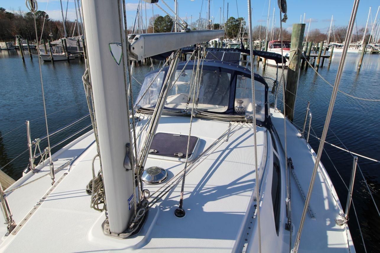 M 10531 CF Knot 10 Yacht Sales M 10531 CF Knot 10 Yacht Sales