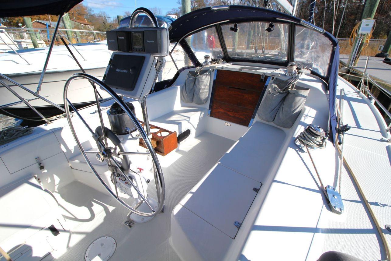 M 10531 CF Knot 10 Yacht Sales M 10531 CF Knot 10 Yacht Sales