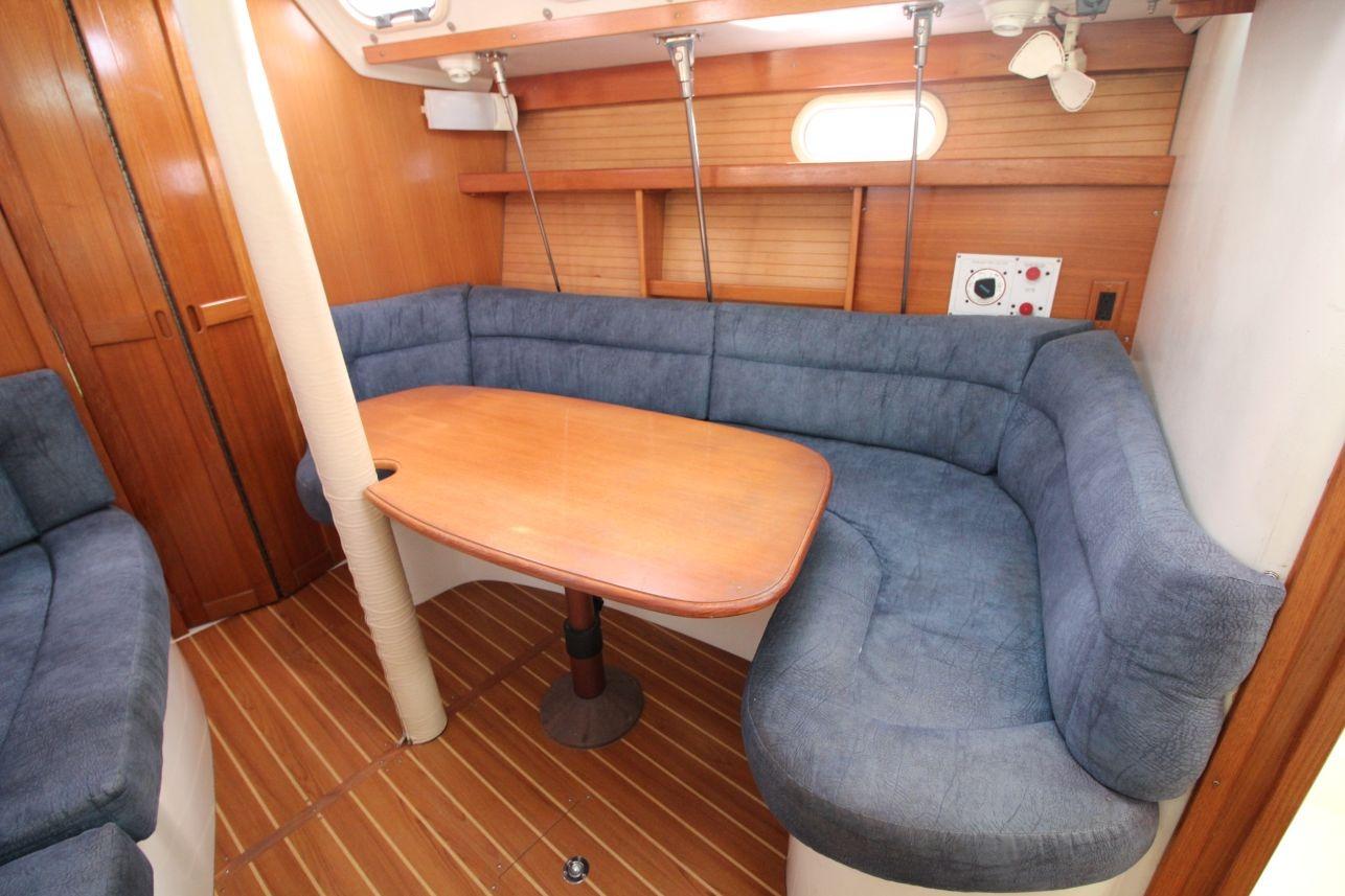 M 10531 CF Knot 10 Yacht Sales M 10531 CF Knot 10 Yacht Sales