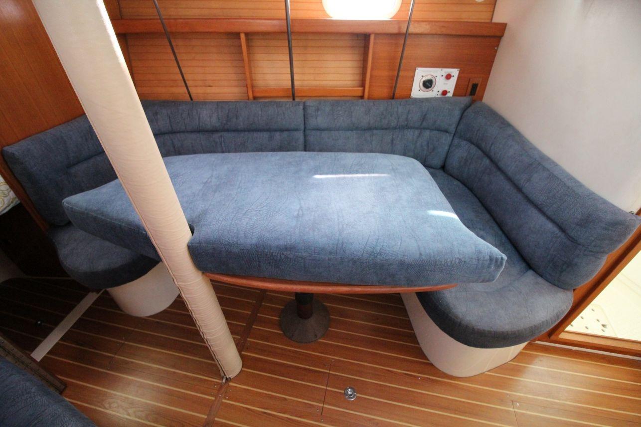 M 10531 CF Knot 10 Yacht Sales M 10531 CF Knot 10 Yacht Sales