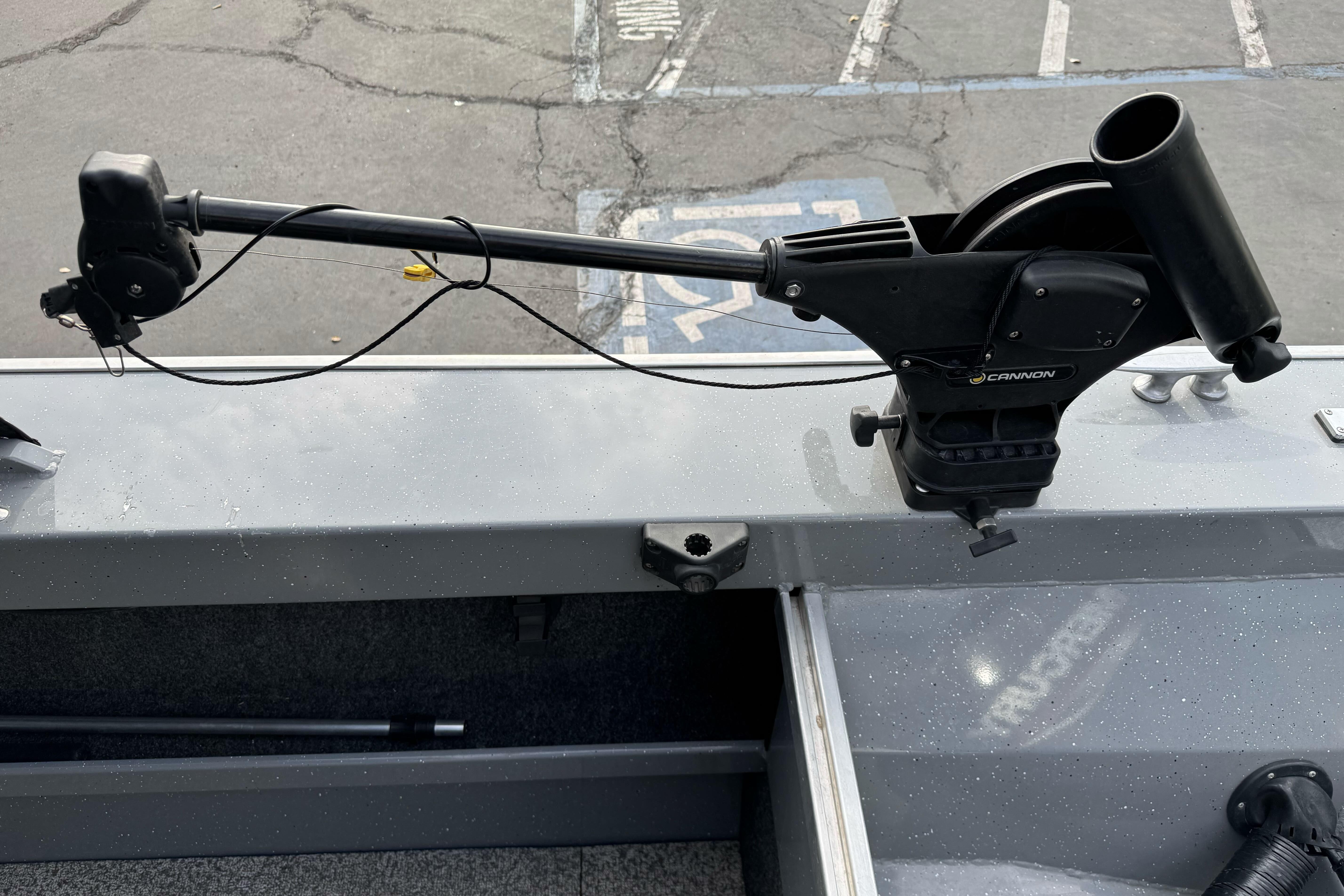 2018 Fish Rite 16.5 Stalker boat with mounted Cannon downrigger.