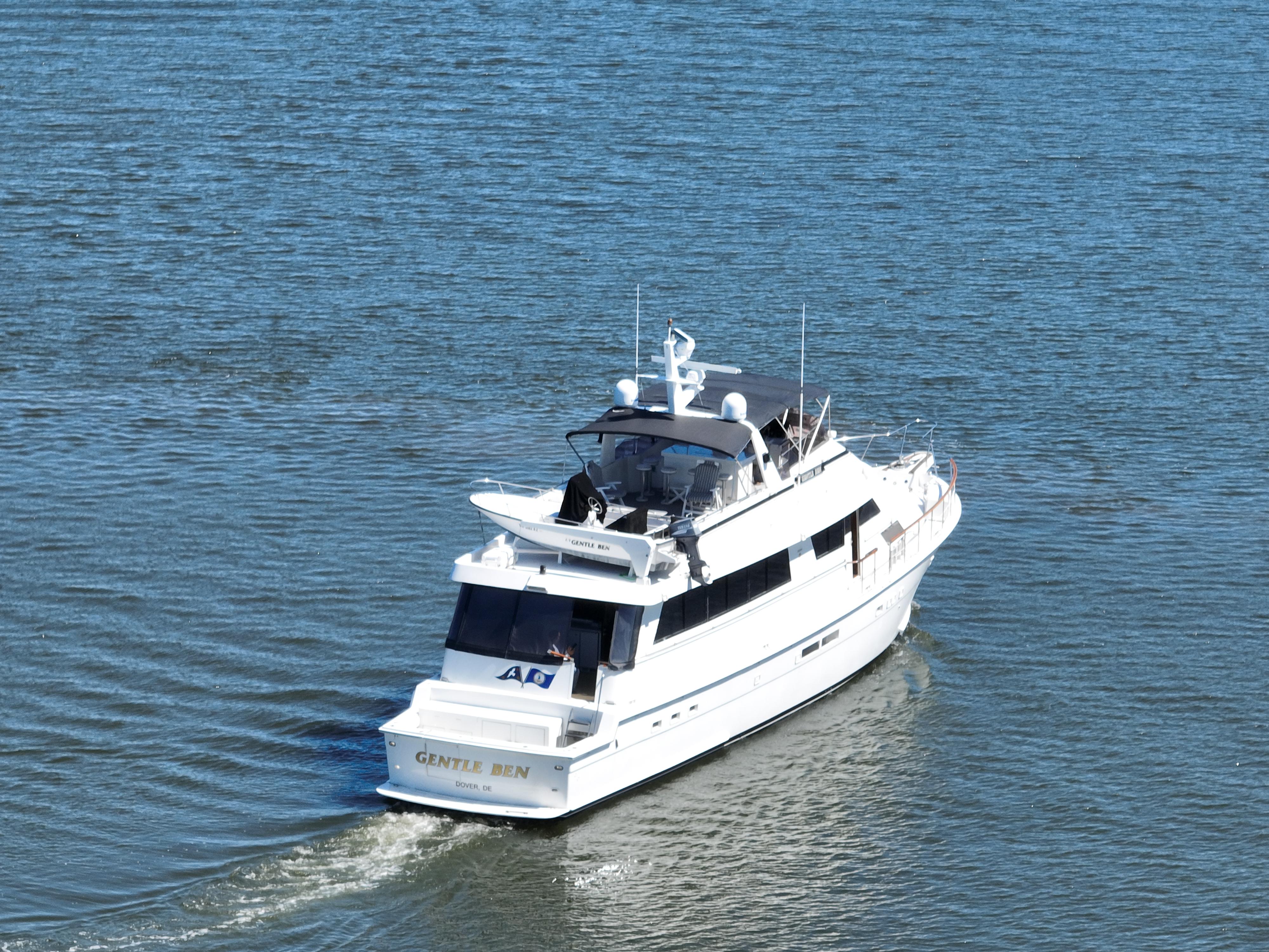 Hatteras-80 Cockpit Motor Yacht 1989-GENTLE BEN VA-US-1989 Hatteras 80 Cockpit Motor Yacht cruising on open water.-9784968 | Thumbnail
