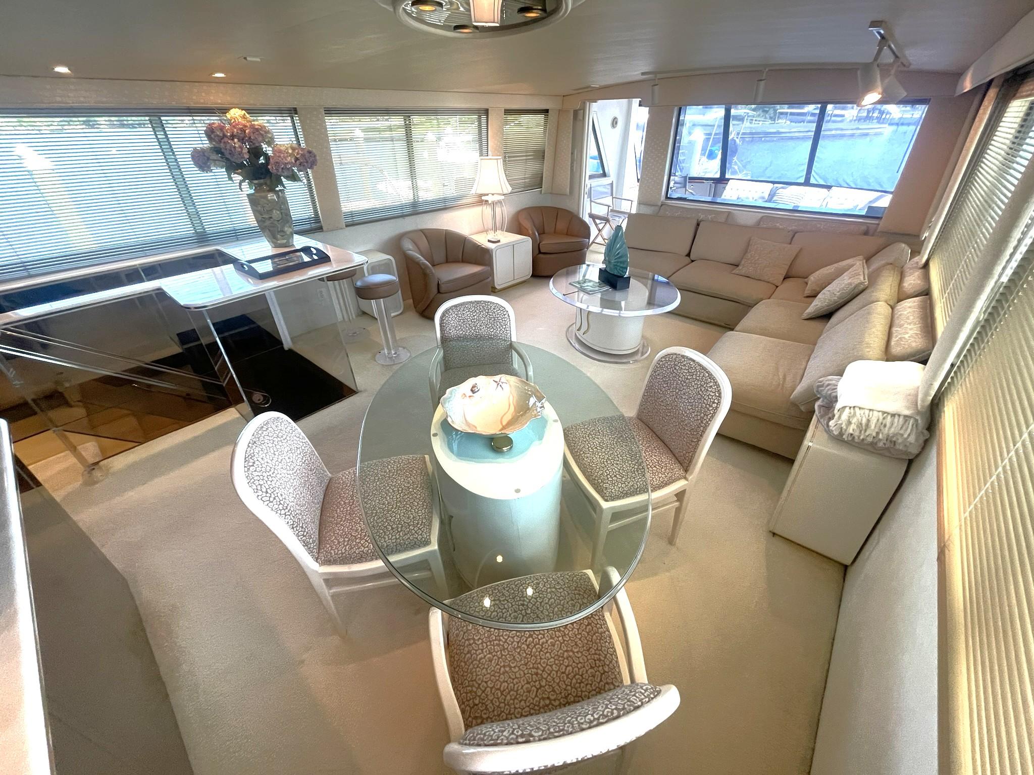 Hatteras-80 Cockpit Motor Yacht 1989-GENTLE BEN VA-US-HATTERAS 80 CPMY SALON OVERVIEW FROM PORT SIDE FORWARD-9784968 | Thumbnail