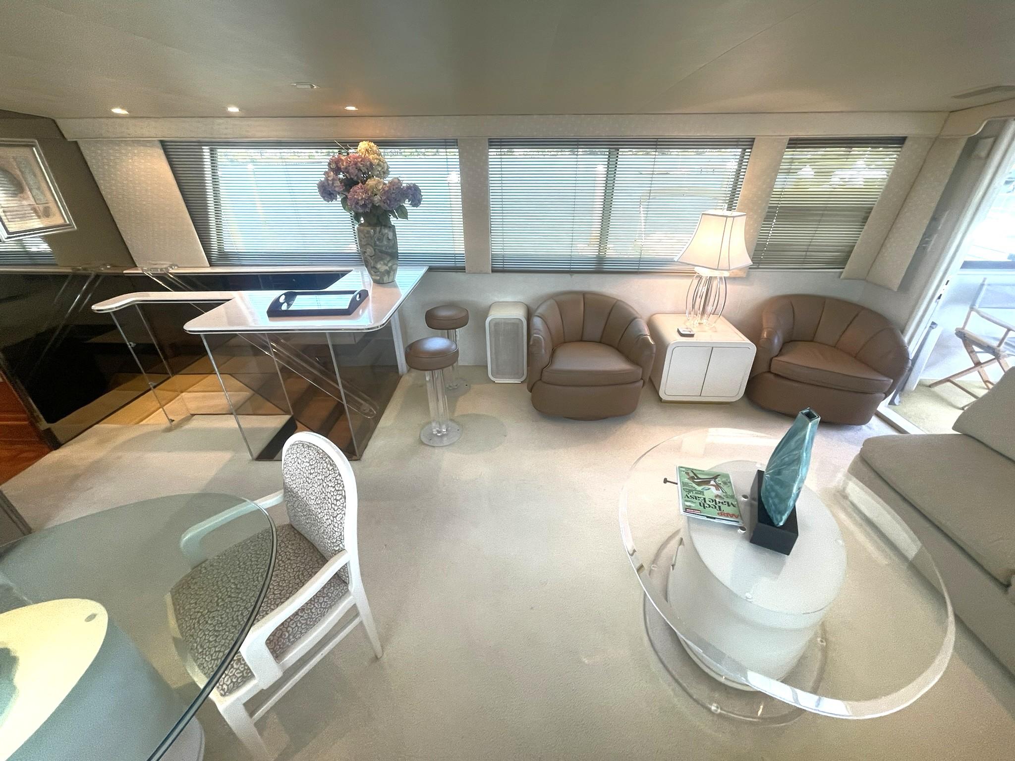 Hatteras-80 Cockpit Motor Yacht 1989-GENTLE BEN VA-US-SALON TO STBD. TWIN BARRELL CHAIRS W/COCKTAIL TABLE-9784968 | Thumbnail