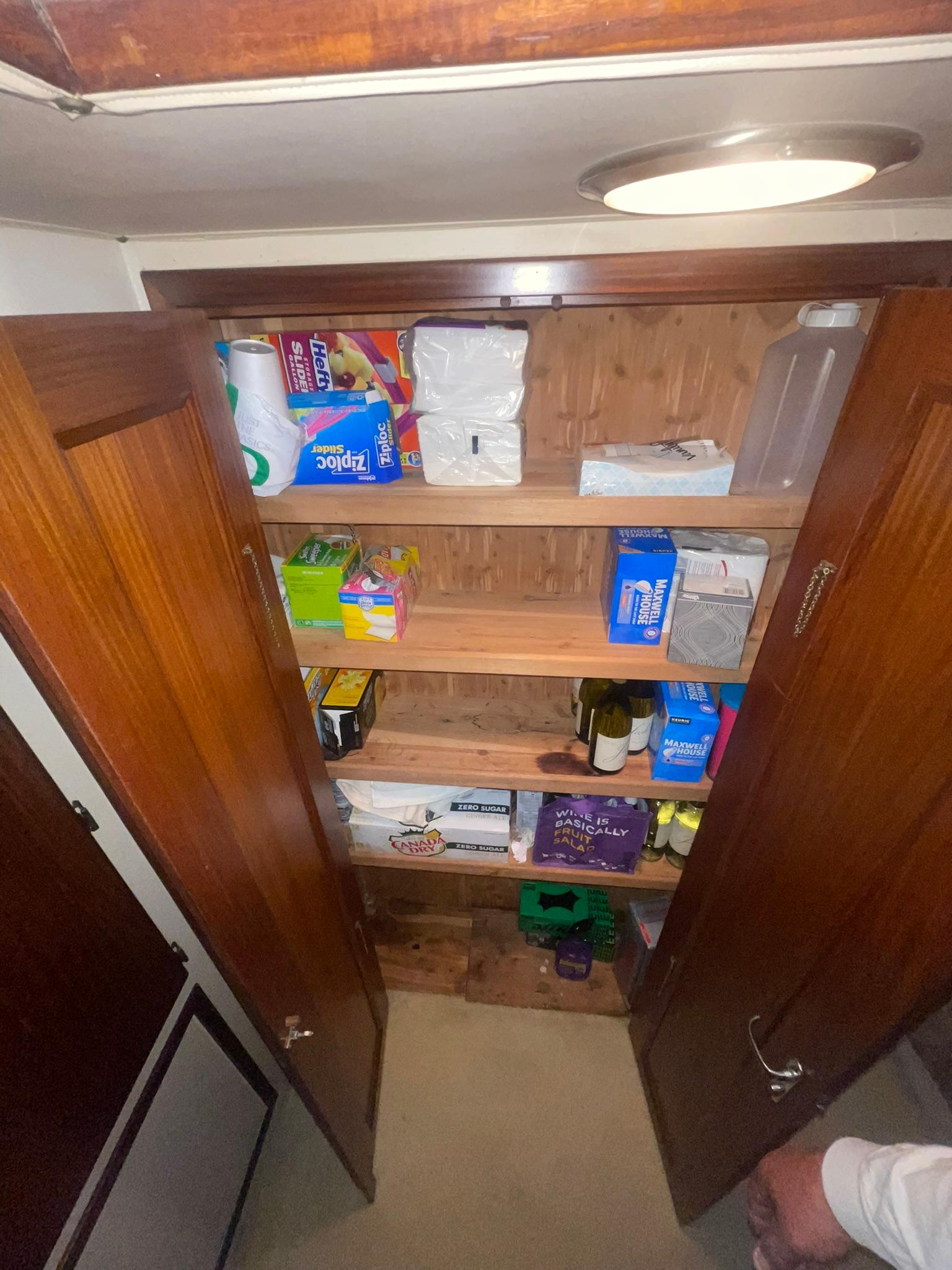 Hatteras-80 Cockpit Motor Yacht 1989-GENTLE BEN VA-US-STORAGE CLOSET OUTSIDE VIP STATEROOM-9784968 | Thumbnail