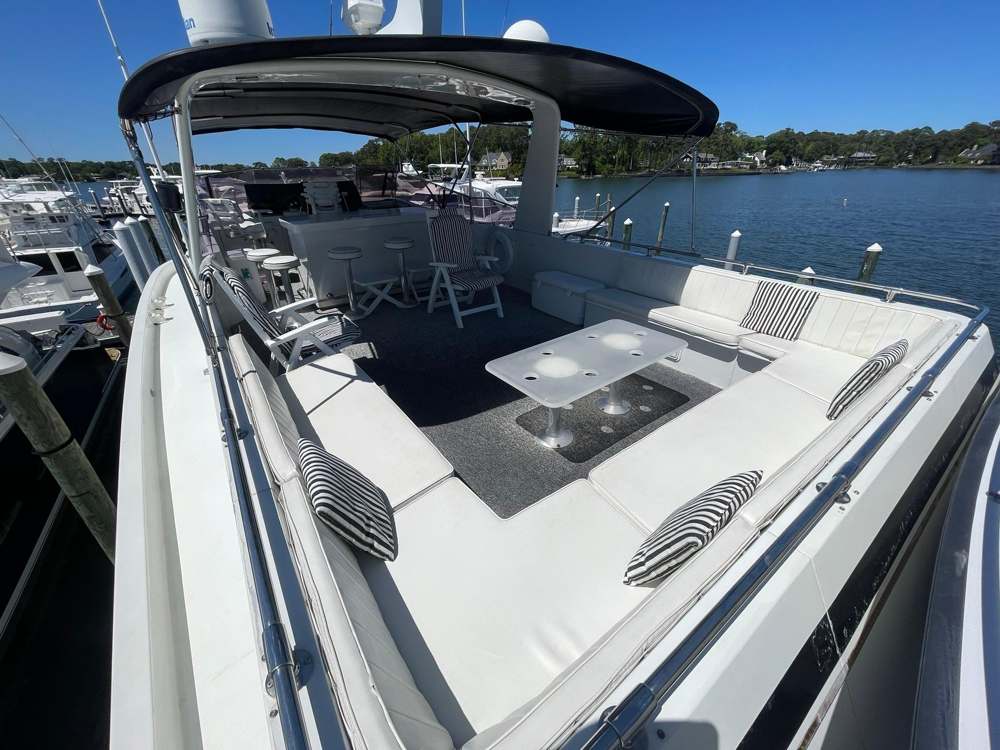 Hatteras-80 Cockpit Motor Yacht 1989-GENTLE BEN VA-US-BRIDGE LOUNGE SEATING OVERVIEW LOOKING FORWARD-9784968 | Thumbnail